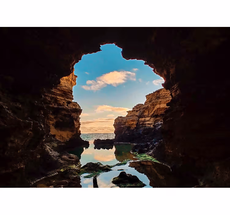 Papel pintado paisaje vista de mar en cueva - TenVinilo
