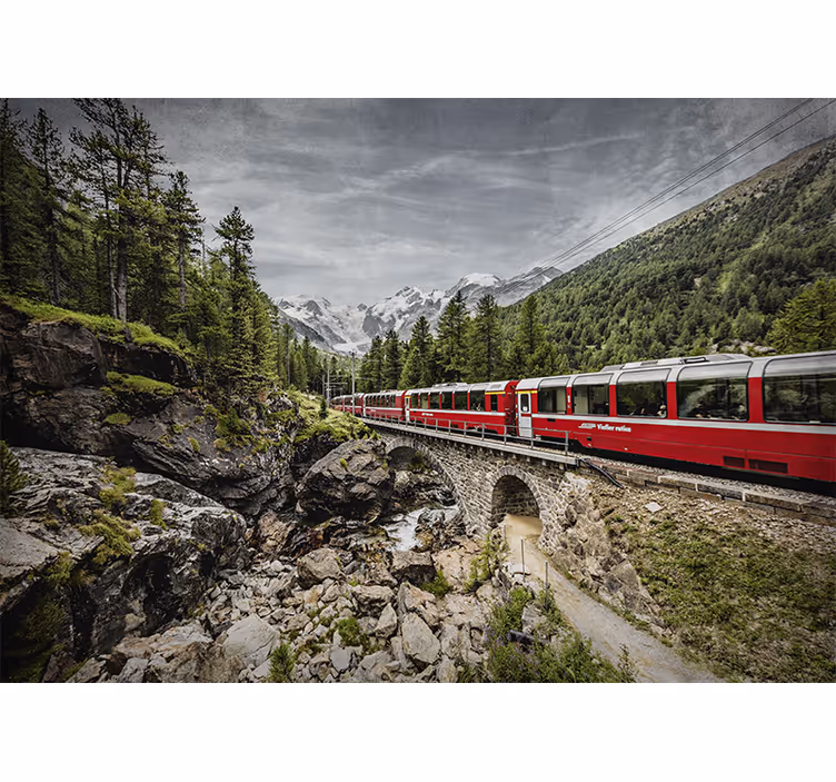 Fotomural ciudad viaje en tren por montañas - TenVinilo