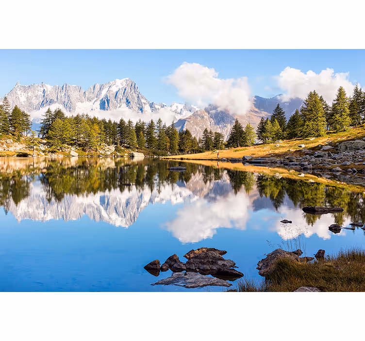 Papel pintado paisaje reflejo de montañas - TenVinilo