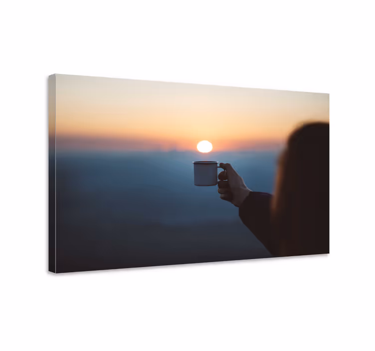 Cuadro de personas sosteniendo una taza - TenVinilo