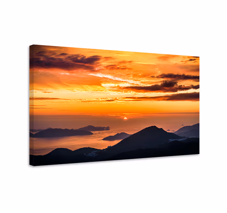 Cuadro paisajes atardecer impresionante sobre montañas - TenVinilo