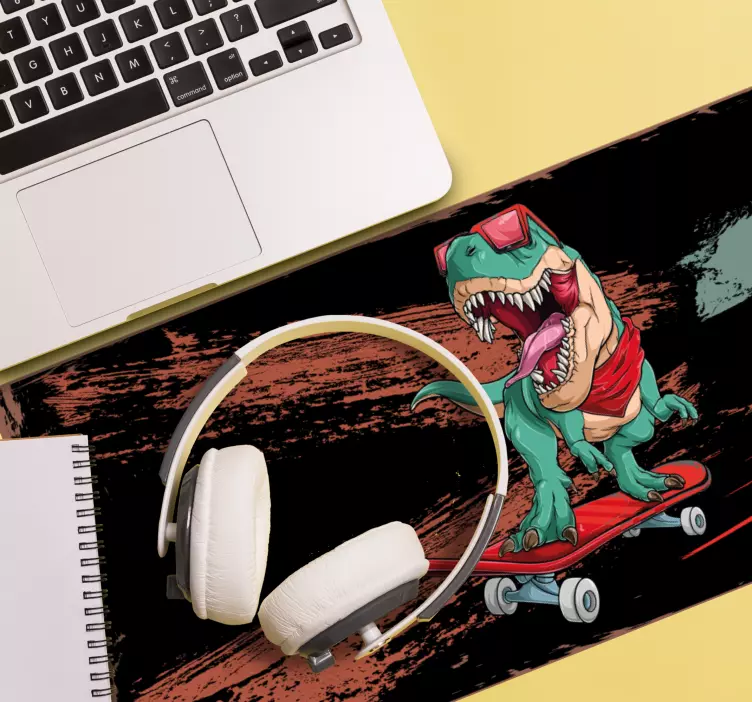 Alfombrilla ratón gaming aventura de dinosaurios en patineta - TenVinilo