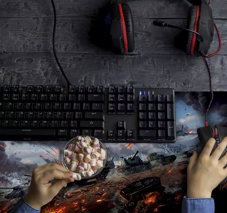 Alfombrilla ratón gaming escena de batalla explosiva - TenVinilo