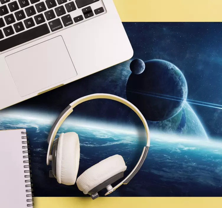 Alfombrilla ratón gaming paisaje orbital celestial - TenVinilo