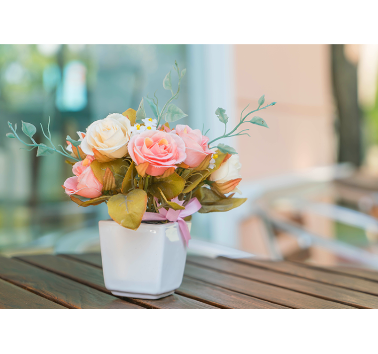 Estor enrollable salón rosas sobre la mesa - TenVinilo