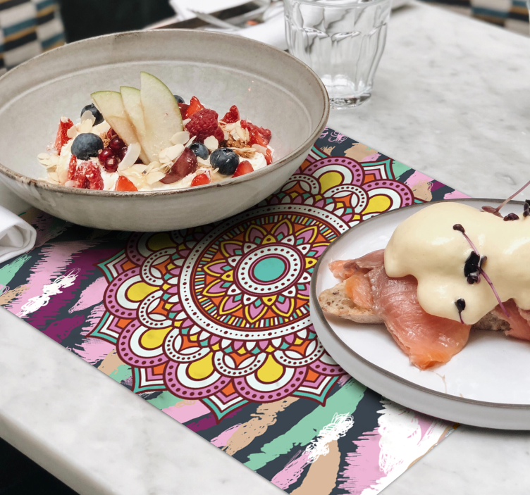 Mantel individual patrón mandala vibrante - TenVinilo