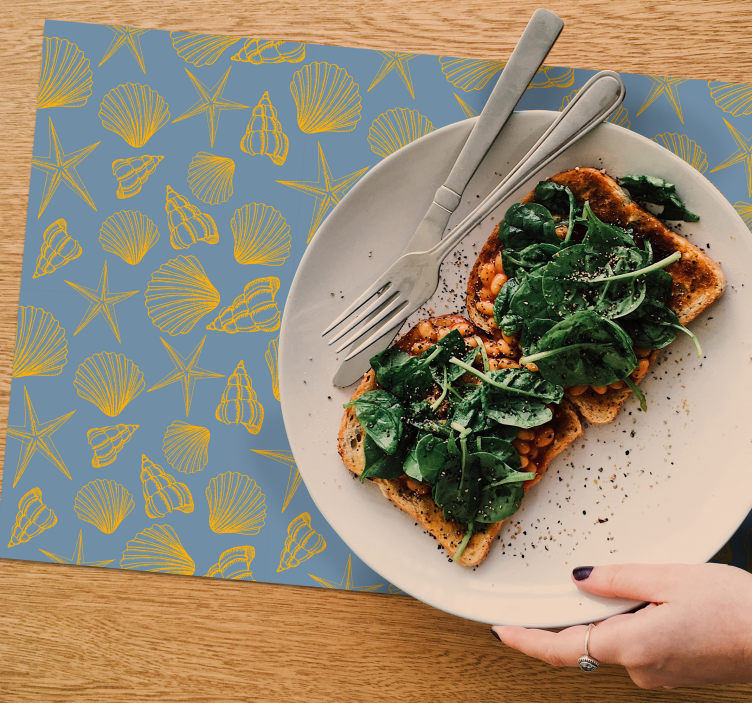 Mantel individual patrón plato con diseño de conchas - TenVinilo