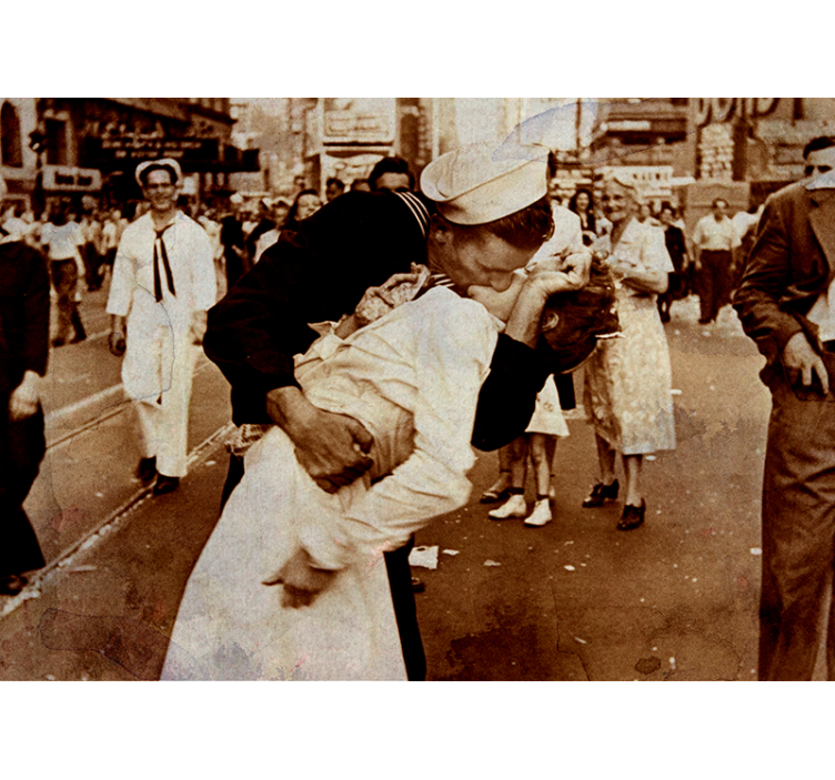 Fotomural de amor momento histórico del abrazo - TenVinilo
