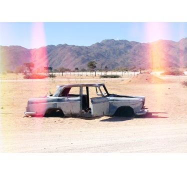 Fotomural vehículo coche clásico abandonado - TenVinilo