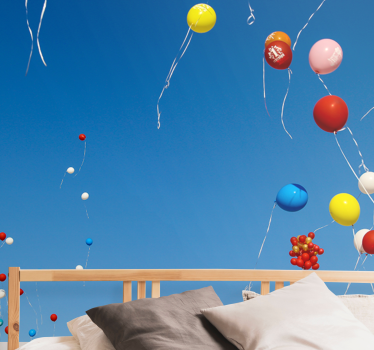 Fotomural de amor globos de colores flotantes - TenVinilo
