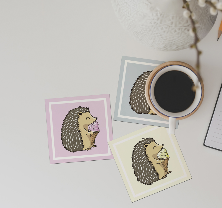 Posavasos frikis erizo disfrutando de un helado - TenVinilo