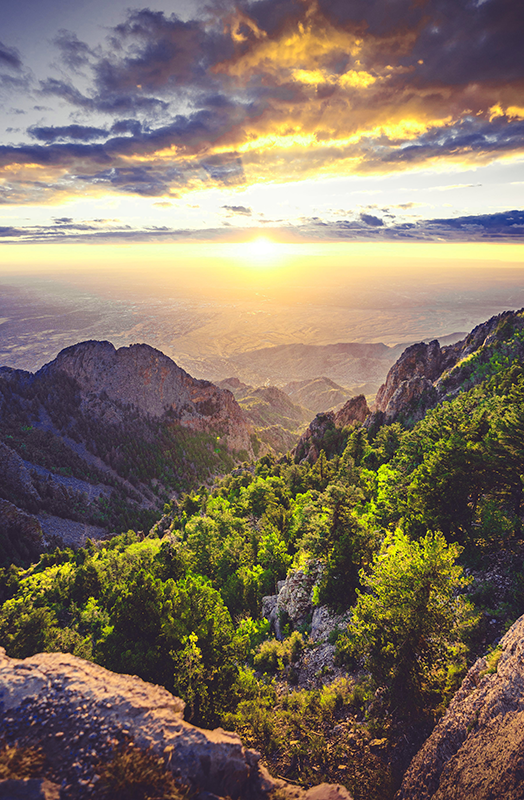 Poster para salón amanecer en la montaña - TenVinilo