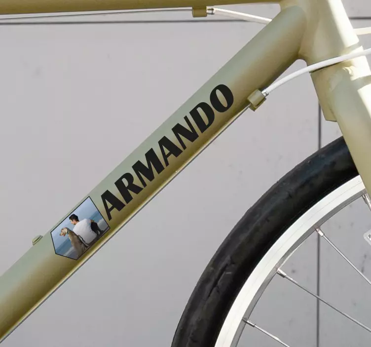 Pegatina para bicicleta personalizada con nombre y foto - TenVinilo