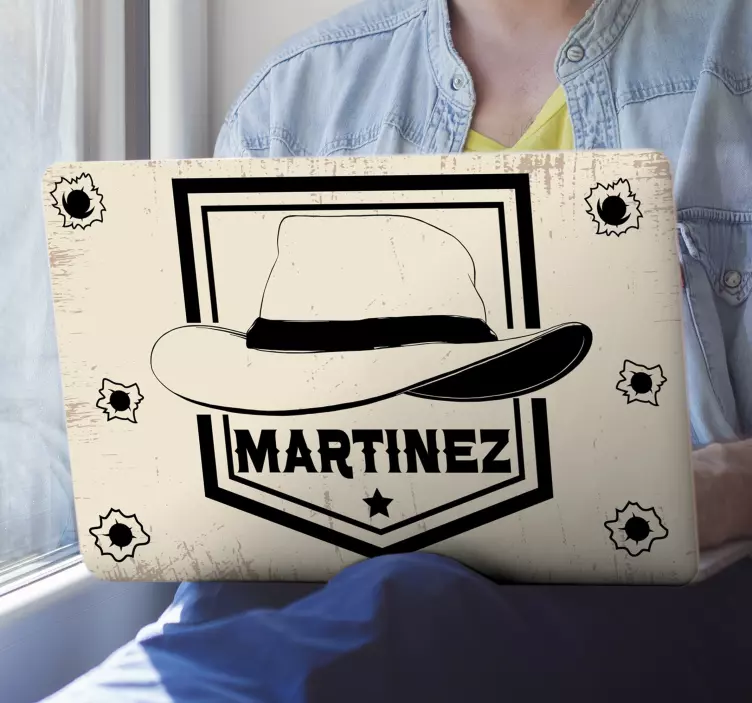 Pegatina para portátil diseño de nombre con sombrero vaquero - TenVinilo