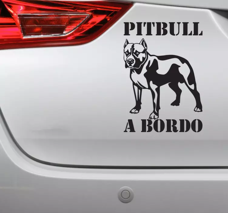 Pegatina perro pitbull a bordo - TenVinilo