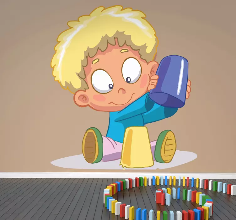 Vinilo infantil cubo en el patio - TenVinilo