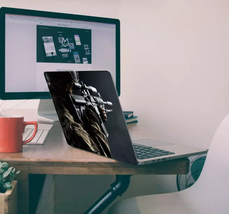 Vinilo persona francotirador para portátil - TenVinilo