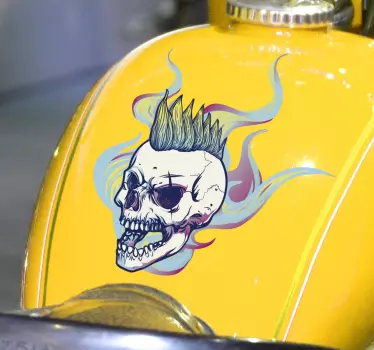 Vinilo adhesivo para moto cráneo con cresta y fuego - TenVinilo