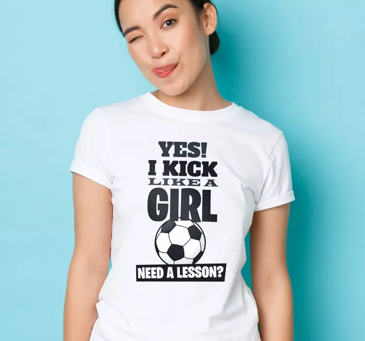Camiseta texto kick like a girl - TenVinilo