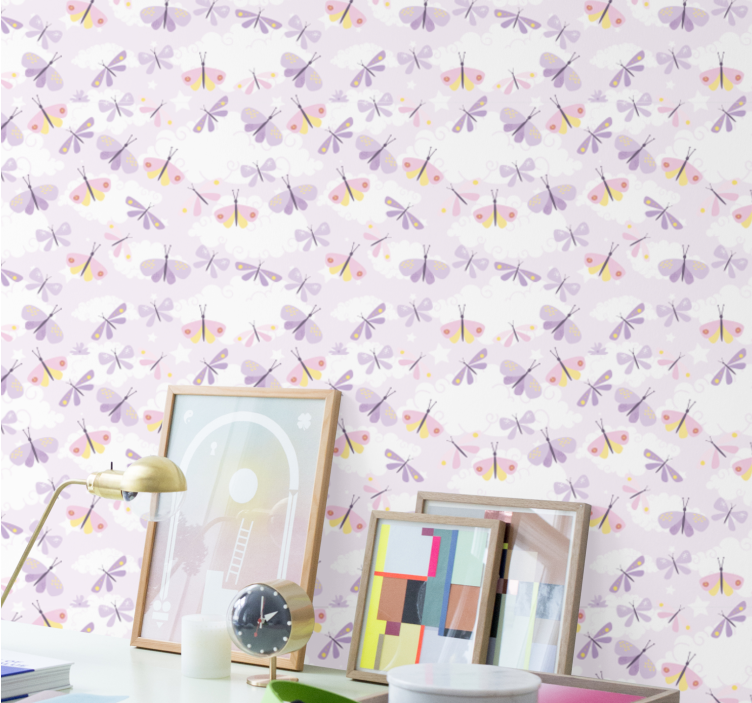 Papel pintado dormitorio mariposas tonos morados y amarillos - TenVinilo